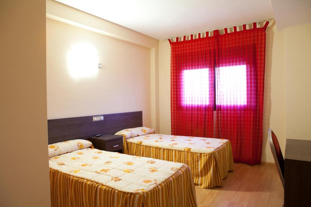 Hotel Casa Marzo Cariñena Cameră foto